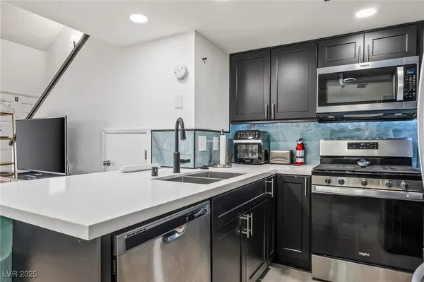 $149,900 | 3720 Desert Marina Drive, Unit 32, Laughlin, NV 89029