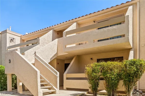 $149,900 | 3720 Desert Marina Drive, Unit 32, Laughlin, NV 89029