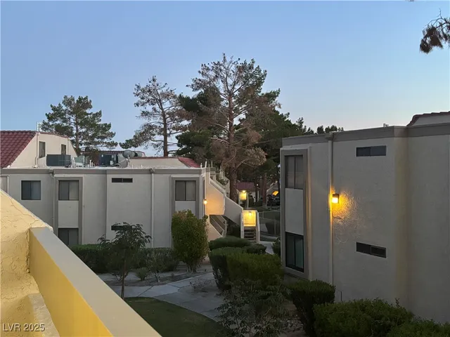 $210,000 | 3720 Desert Marina Drive, Unit 32, Laughlin, NV 89029
