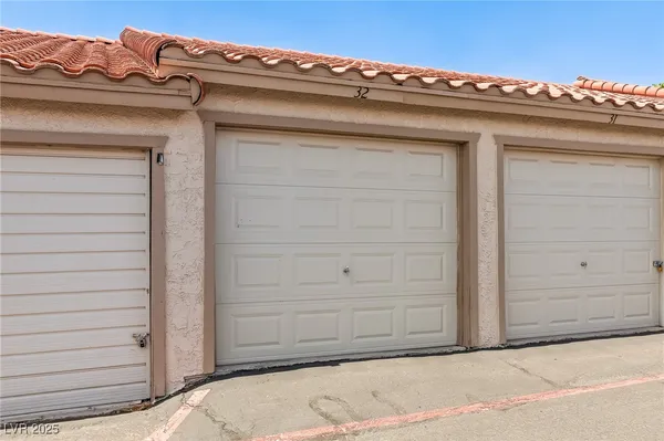 $149,900 | 3720 Desert Marina Drive, Unit 32, Laughlin, NV 89029