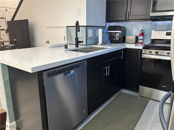 $149,900 | 3720 Desert Marina Drive, Unit 32, Laughlin, NV 89029