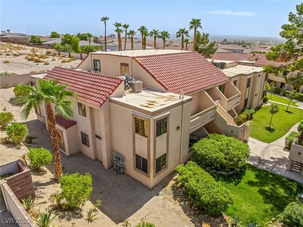 $149,900 | 3720 Desert Marina Drive, Unit 32, Laughlin, NV 89029