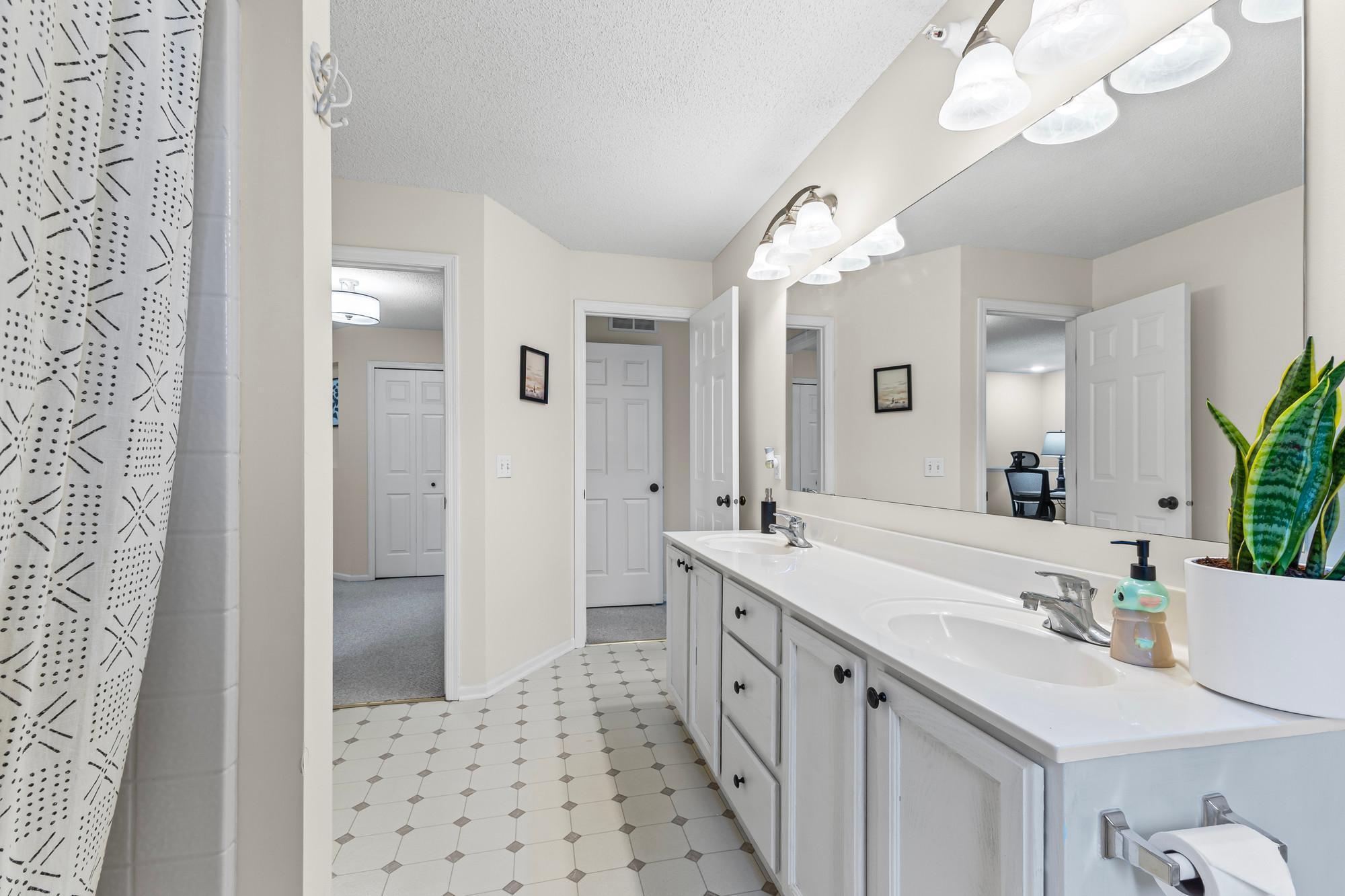 14393 Wilson Drive Eden Prairie, MN 55347 - Photo 18 of 28