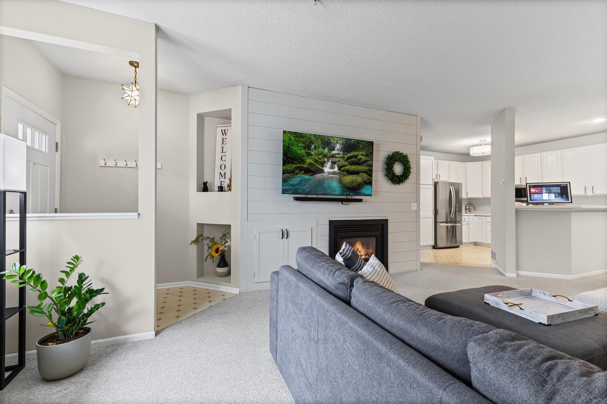 14393 Wilson Drive Eden Prairie, MN 55347 - Photo 4 of 28