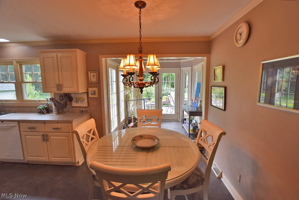 38194 Dodds Hill Road Willoughby, OH 44094 - Photo 7 of 19