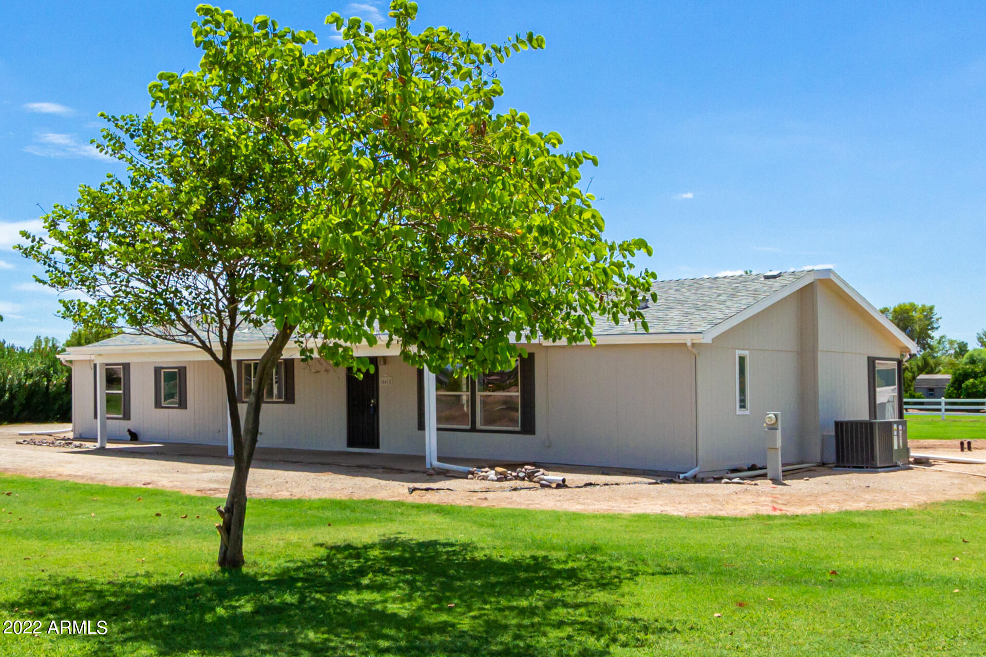 16618 East Ryan Road Gilbert, AZ 85297 - Photo 5 of 35 FBD6361F-C5B7-4199-BD0B-D5F400B004B2