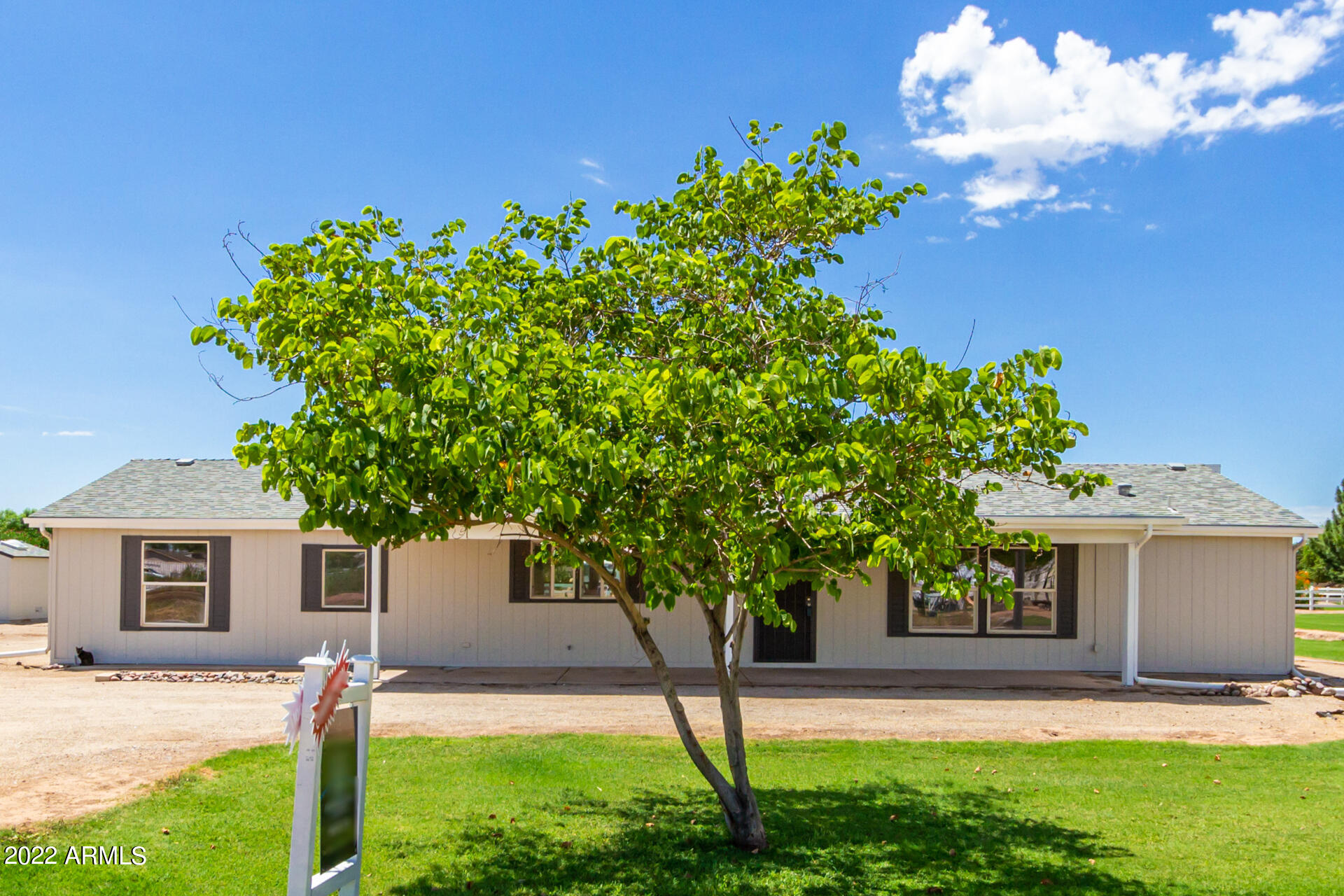 16618 East Ryan Road Gilbert, AZ 85297 - Photo 6 of 35 D706B36B-E0CE-46A0-A1E6-D0A175C02E3F