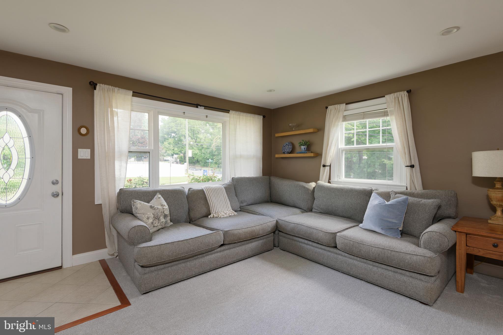 1100 Wynnbrook Road Secane, PA 19018 - Photo 4 of 24