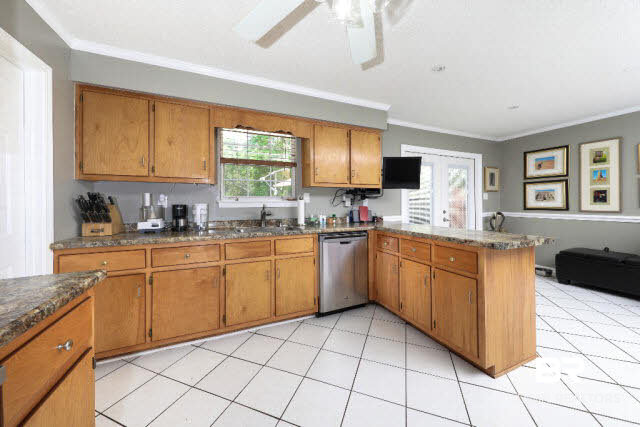 28395 Canal Road Orange Beach, AL 36561 - Photo 18 of 45 Kitchen