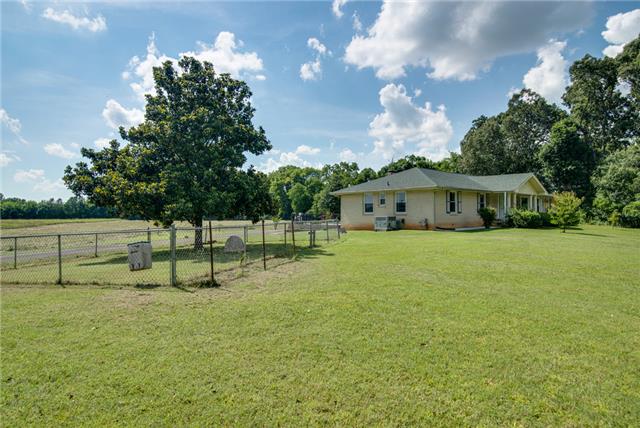 732 Baker Road Smyrna, TN 37167 - Photo 4 of 20 Great level lot with a fenced in area to the side