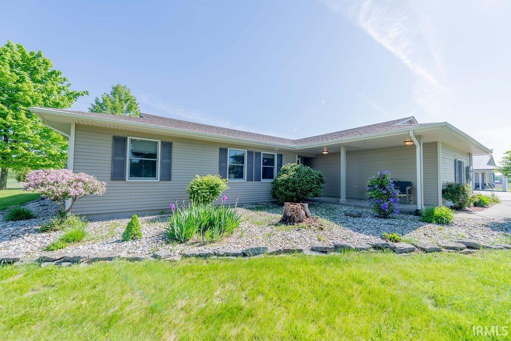 2180 West Old Trail Road Columbia City, IN 46725 - Photo 4 of 36