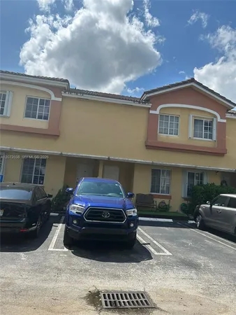 $370,000 | Fountainebleau, Miami, FL 33126