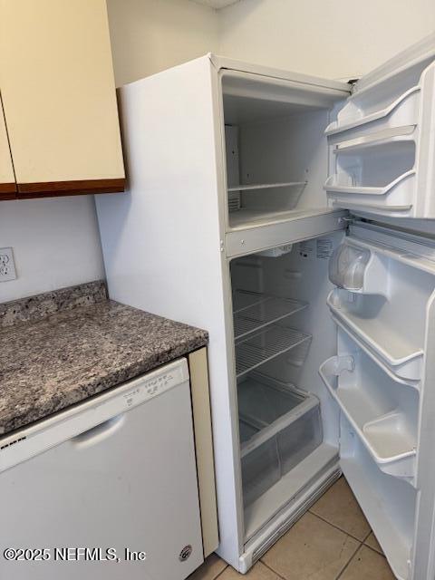 10703 Alden Road, Unit 1 Jacksonville, FL 32246 - Photo 6 of 18 a close view of closet