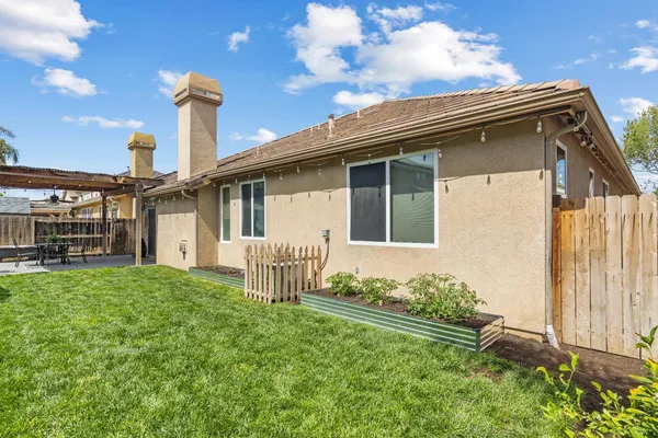$505,000 | 1418 Hunter Creek Drive, Patterson, CA 95363