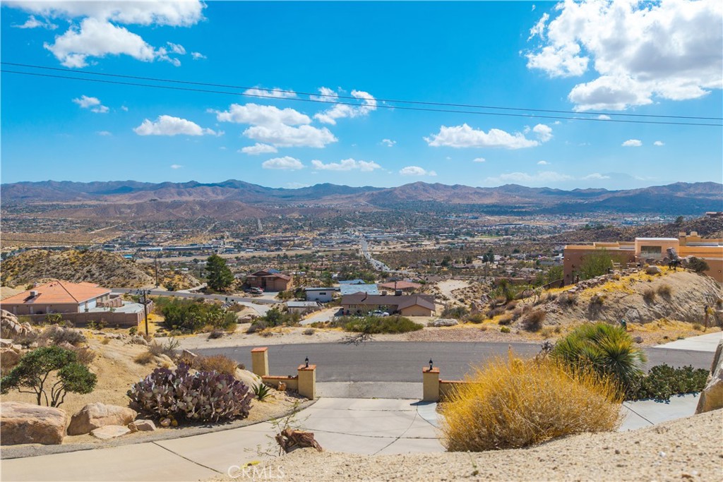 57444 Bandera Road Yucca Valley, CA 92284 - Photo 14 of 58 Gallery Image 14