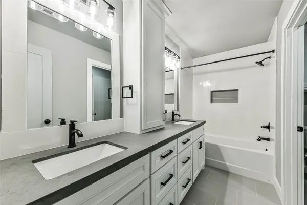 $3,000 | 4102 Honey Oaks Drive, Taylor Lake Village, TX 77586