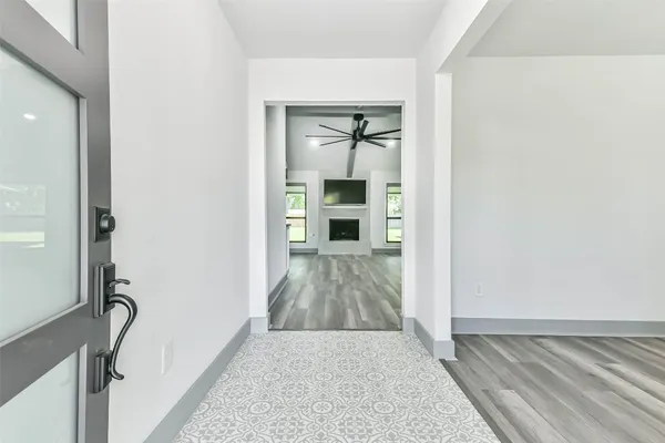 $3,000 | 4102 Honey Oaks Drive, Taylor Lake Village, TX 77586