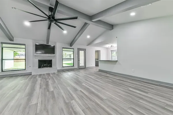 $3,000 | 4102 Honey Oaks Drive, Taylor Lake Village, TX 77586