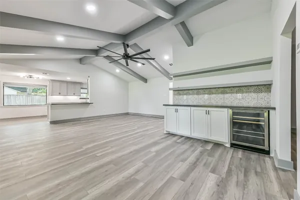 $3,000 | 4102 Honey Oaks Drive, Taylor Lake Village, TX 77586