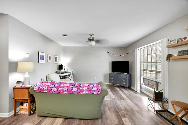 $108,000 | 2401 Sycamore Avenue, Unit D4, Huntsville, TX 77340