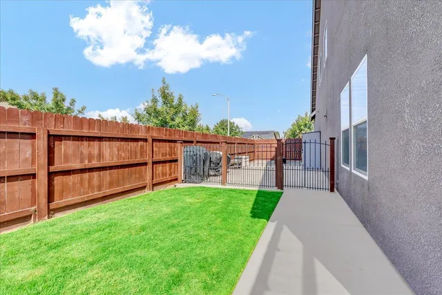 $518,500 | 2283 West Andrew Lane, Hanford, CA 93230