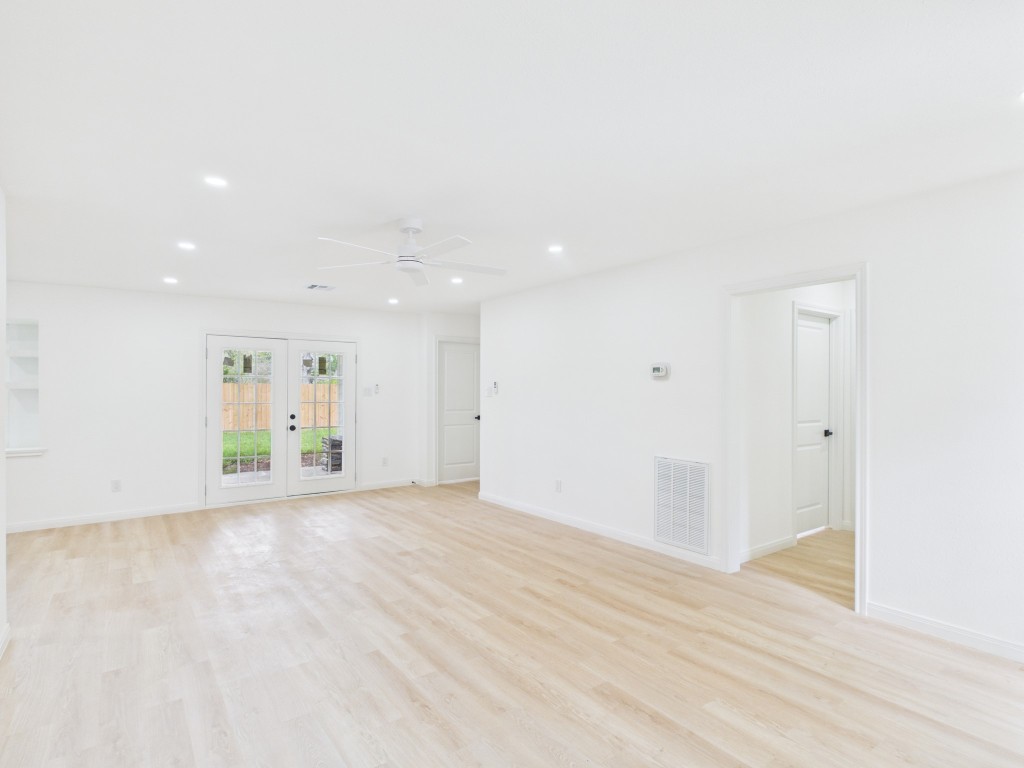 2002 Jones Street Rosenberg, TX 77471 - Photo 18 of 37