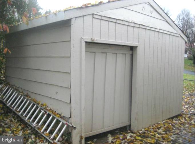 1602 Wise Road Point of Rocks, MD 21777 - Photo 17 of 24 Large shed