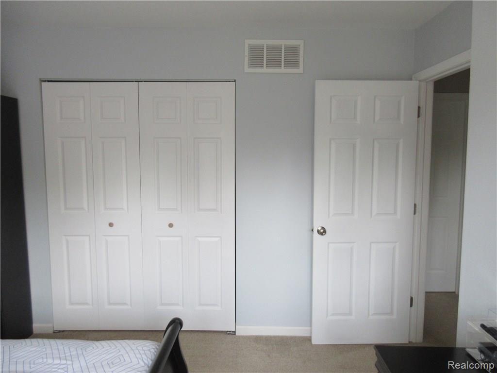 41975 Cherry Hill Road Novi, MI 48375 - Photo 25 of 34