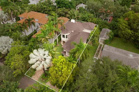 $3,600,000 | 4065 Battersea Road, Miami, FL 33133