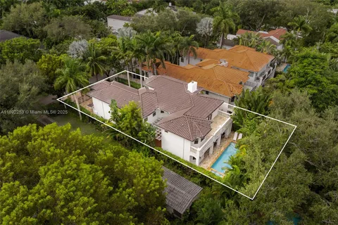 $3,600,000 | 4065 Battersea Road, Miami, FL 33133