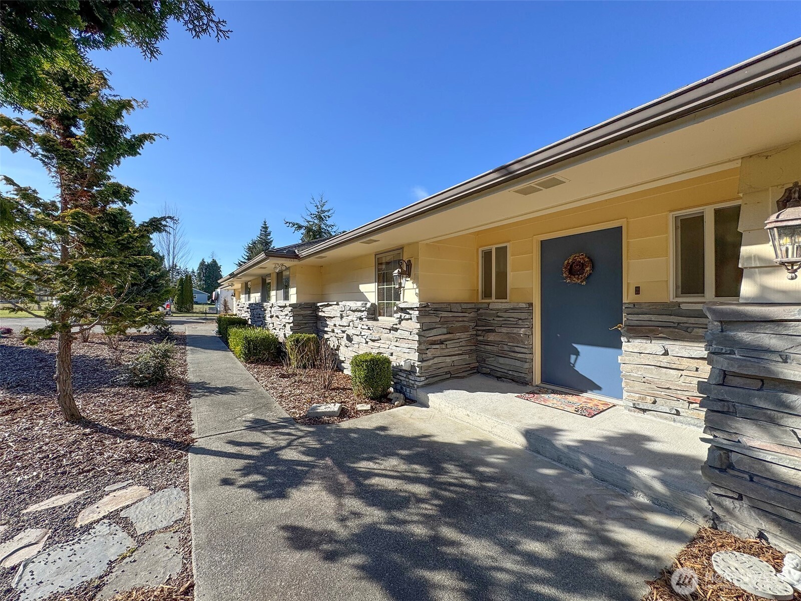 2204 Happy Valley Road Sequim, WA 98382 - Photo 2 of 40