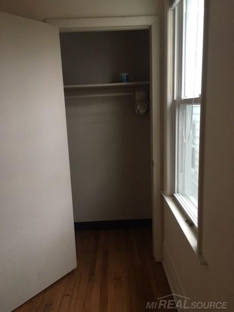 1050 Wayburn Street Grosse Pointe, MI 48230 - Photo 14 of 27