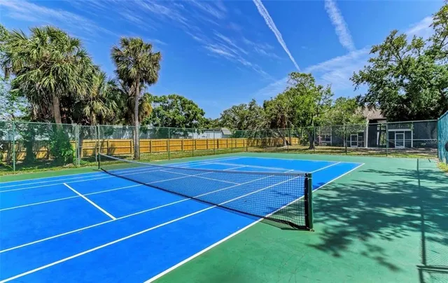 $1,250 | 5400 26th Street West, Unit F104, Bradenton, FL 34207