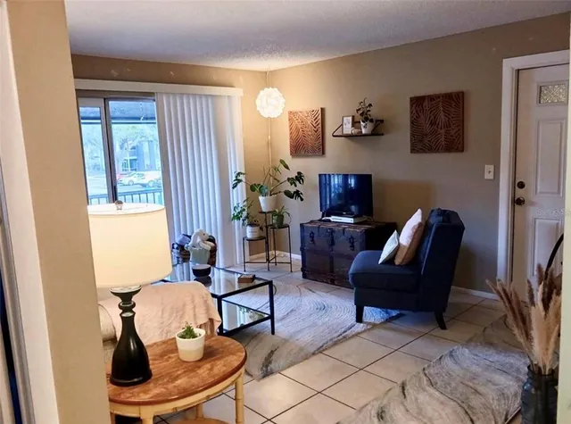 $1,250 | 5400 26th Street West, Unit F104, Bradenton, FL 34207