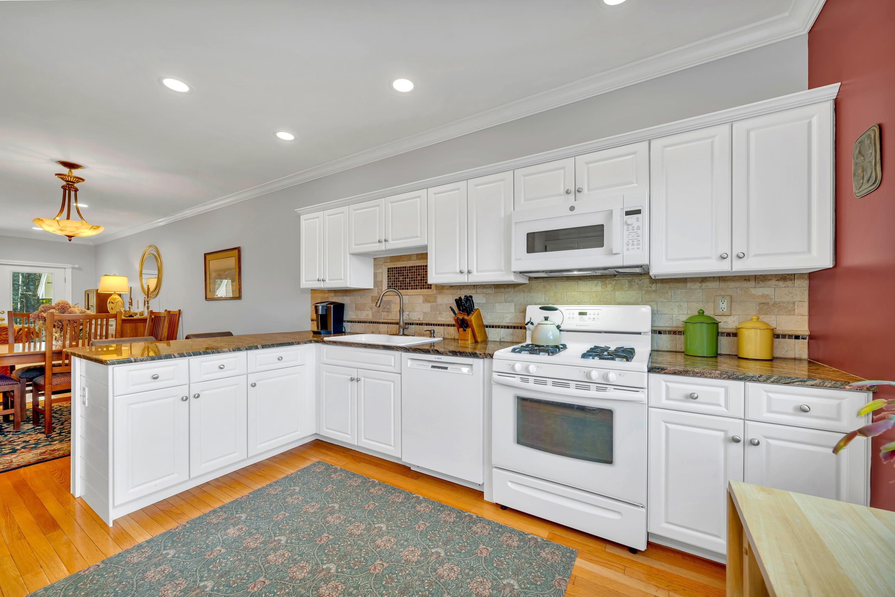 131 Court Street, Unit 10 Exeter, NH 03833 - Photo 13 of 41