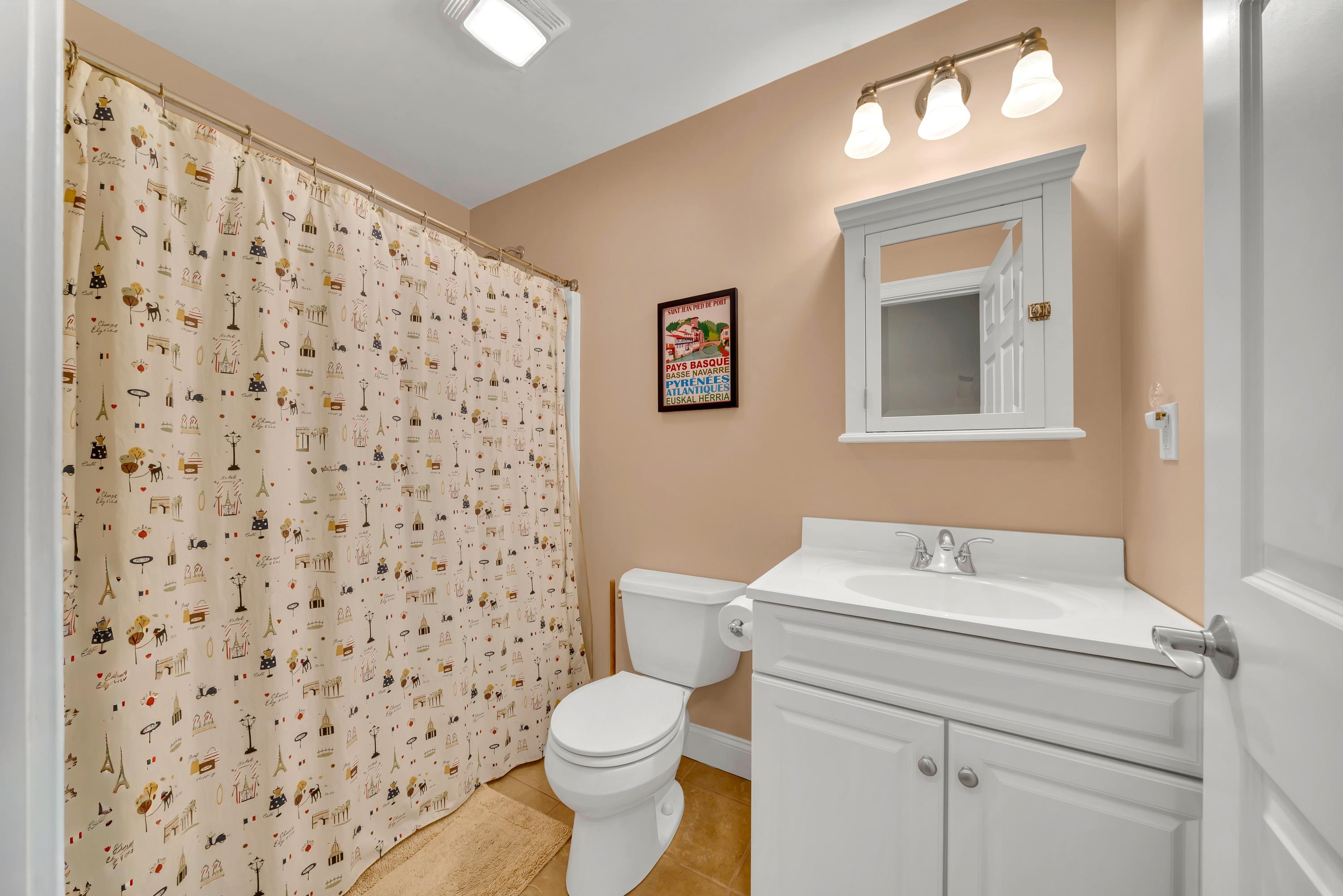131 Court Street, Unit 10 Exeter, NH 03833 - Photo 26 of 41