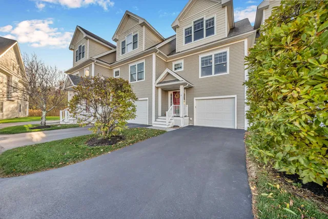 $649,900 | 131 Court Street, Unit 10, Exeter, NH 03833