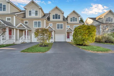 $649,900 | 131 Court Street, Unit 10, Exeter, NH 03833