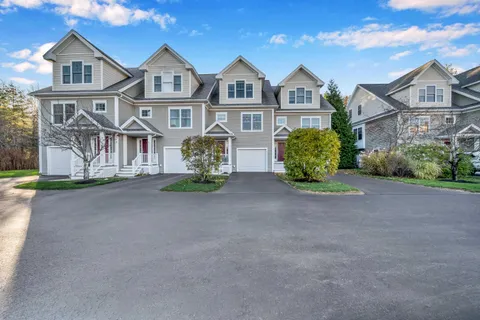 $649,900 | 131 Court Street, Unit 10, Exeter, NH 03833