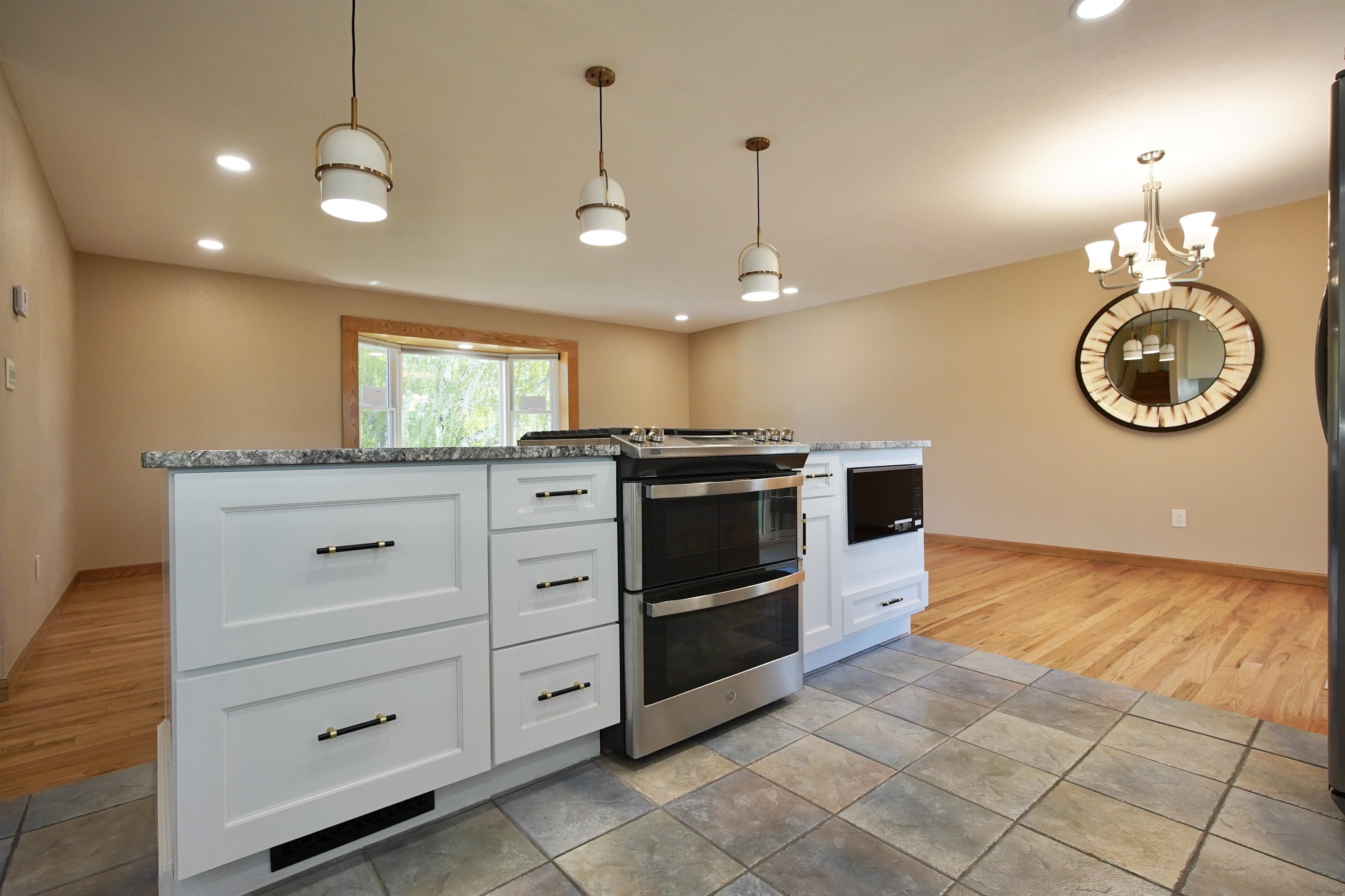 1460 Manor Drive Casper, WY 82609 - Photo 7 of 48