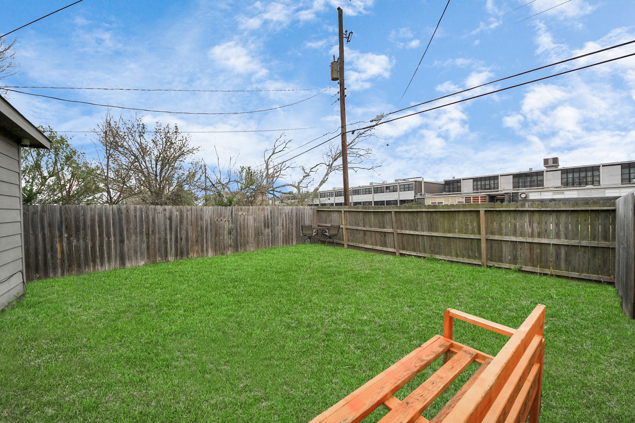 5334 Pershing Street Houston, TX 77033 - Photo 43 of 43 a view of a backyard with sitting area