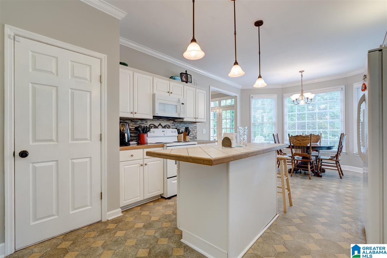 1405 Eden Ridge Circle Birmingham, AL 35244 - Photo 10 of 40