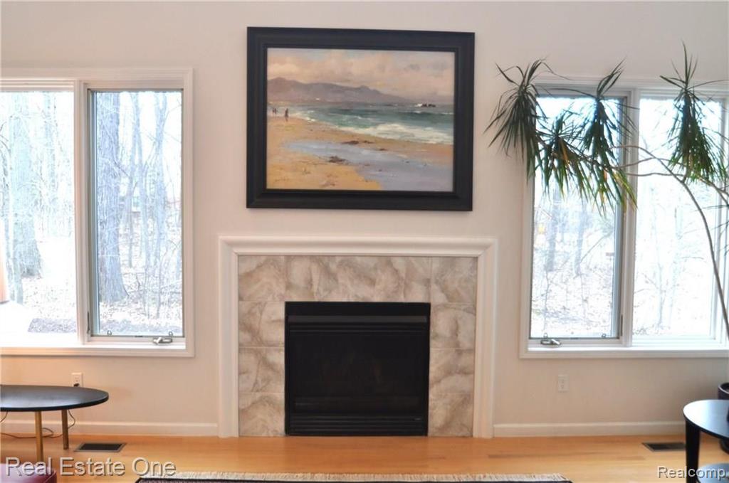 427 Mystic Valley Rochester Hills, MI 48307 - Photo 15 of 40