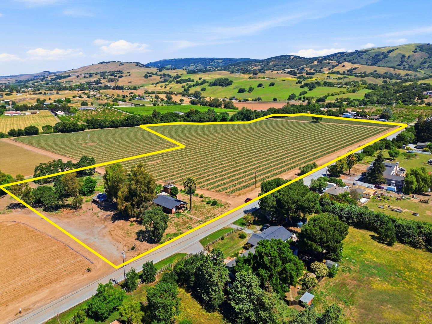 3115 Leavesley Road Gilroy, CA 95020 - Photo 1 of 18
