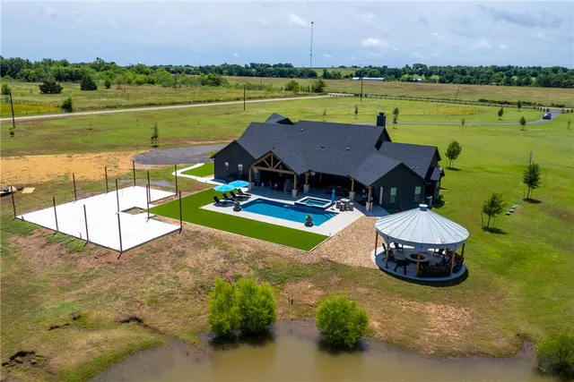 $2,200,000 | 1981 County Road 202, Caldwell, TX 77836
