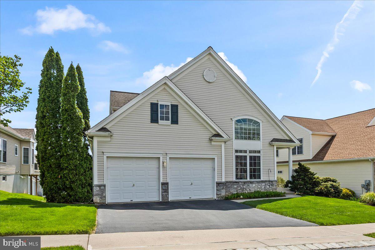1805 Risser Lane Lancaster, PA 17601 - Photo 3 of 51