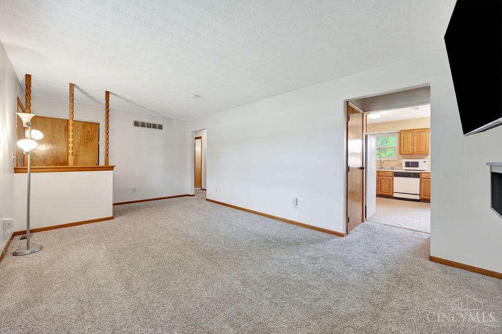 5878 River Road Fairfield, OH 45014 - Photo 6 of 44 Gallery Image 6