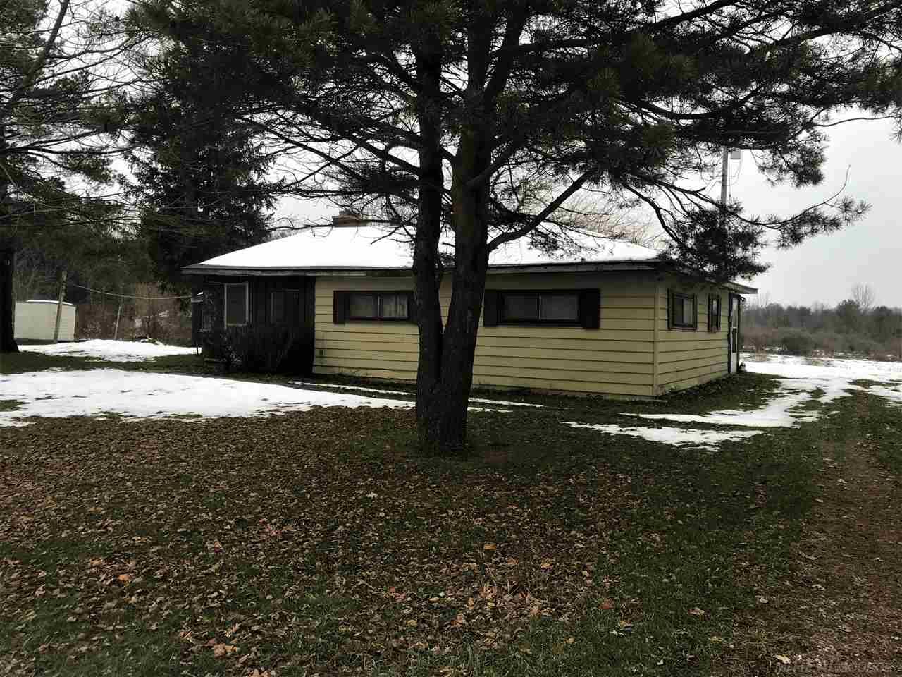 6385 Harrington Road Lexington, MI 48450 - Photo 2 of 27