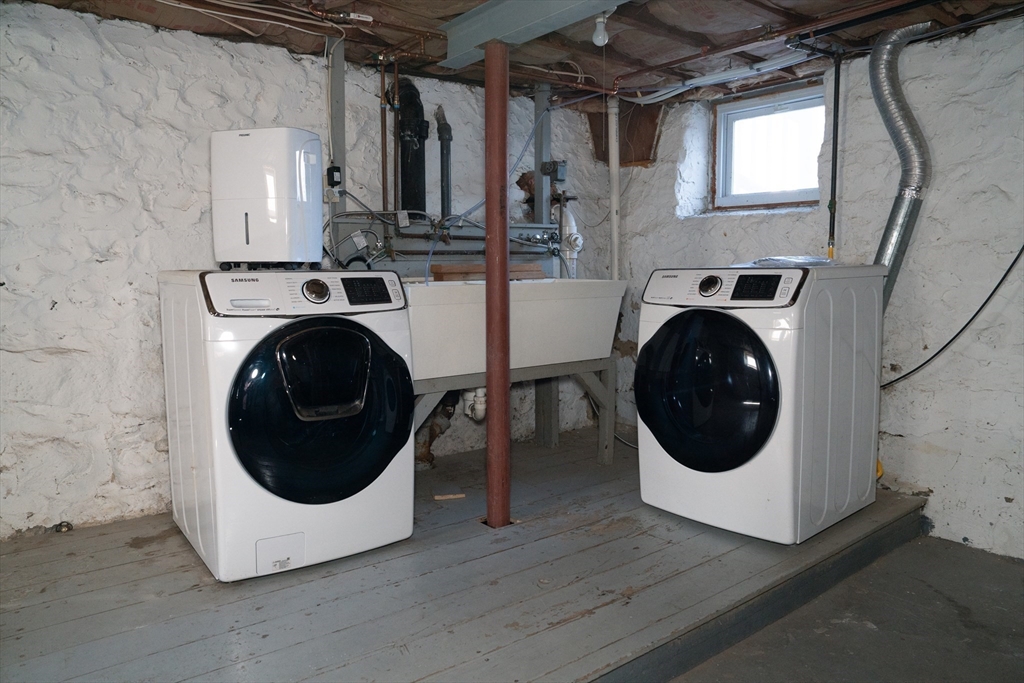 522 Pine Street Lowell, MA 01851 - Photo 21 of 25