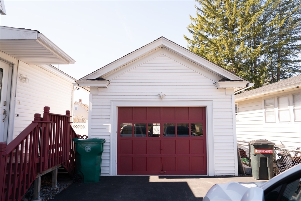 522 Pine Street Lowell, MA 01851 - Photo 24 of 25